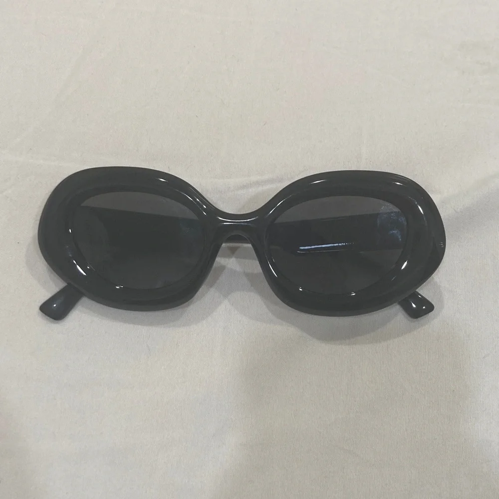 Women’s Black Oversized Oval Sunglasses